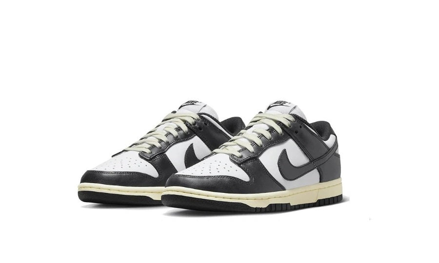 Nike Dunk Low Vintage Panda (W)