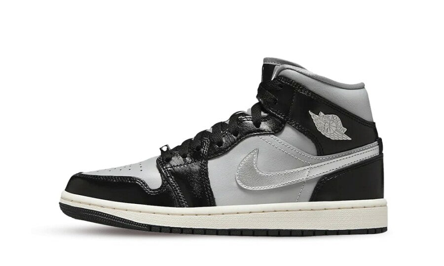 Air Jordan 1 Mid SE Black Chrome (W)