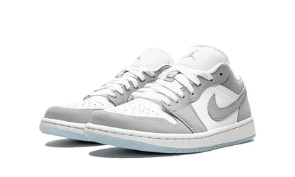 Air Jordan 1 Low Aluminum Wolf Gray (W)